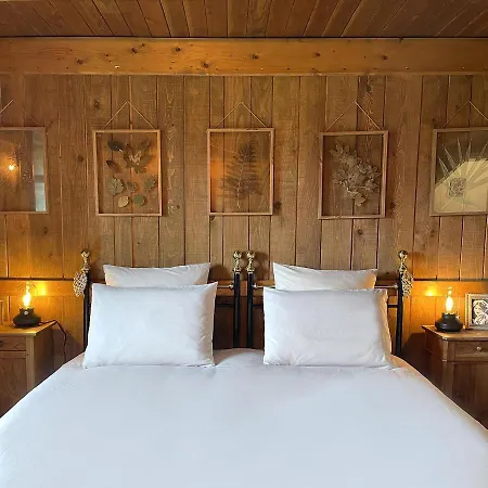 Bed and Breakfast Domaine De Sault 3*