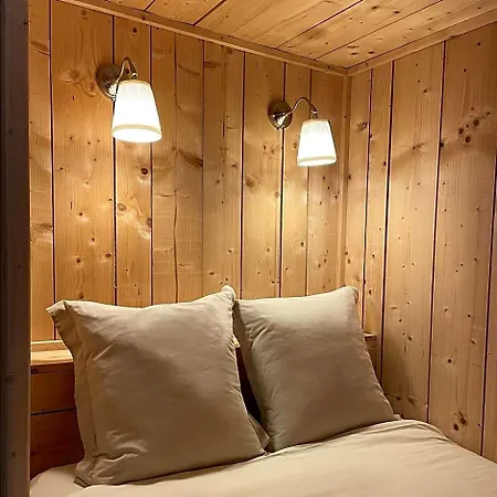 Domaine De Sault Bed & Breakfast